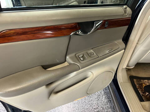 2004 Cadillac DeVille