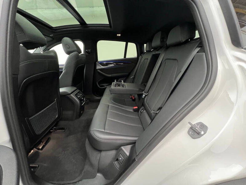 2024 BMW X4 xDrive30i