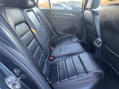 2017 Volkswagen Golf GTI SE