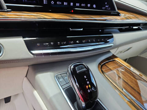 2024 Cadillac Escalade ESV Sport Platinum