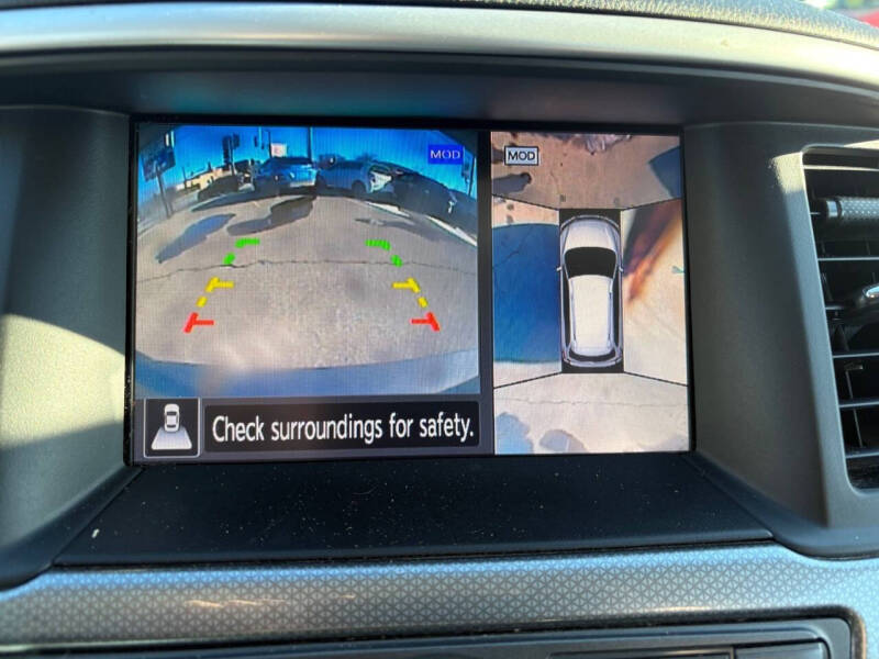 2020 Nissan Pathfinder SL