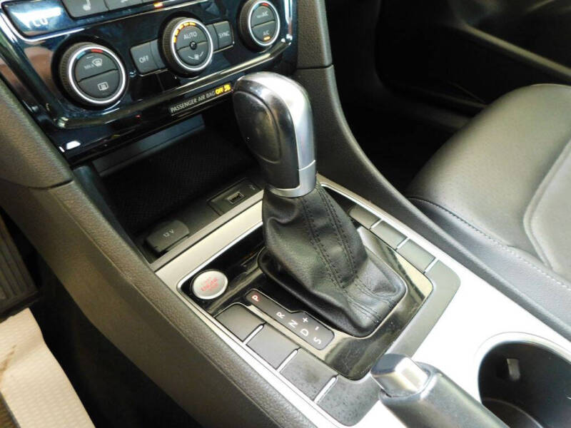 2020 Volkswagen Passat SE