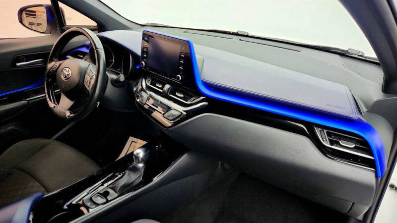 2020 Toyota C-HR XLE