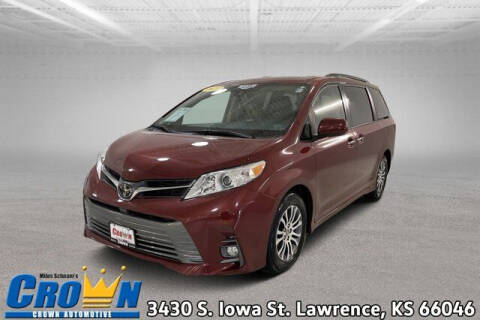 2020 Toyota Sienna for sale at Crown Automotive of Lawrence Kansas in Lawrence KS