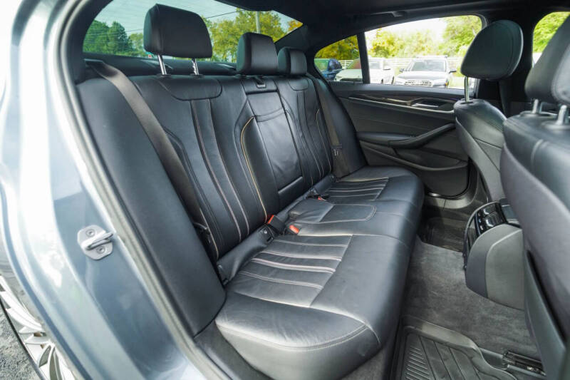 2018 BMW 5 Series 540i