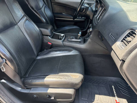 2019 Dodge Charger SXT