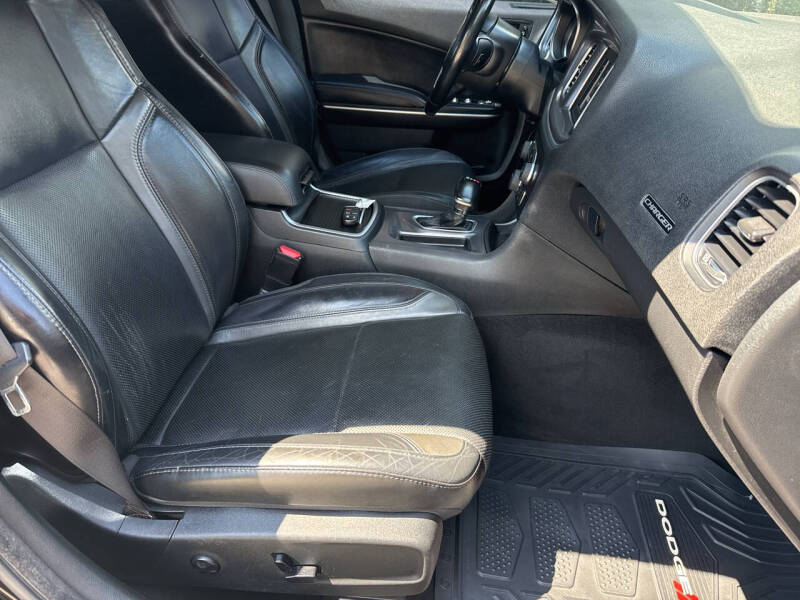 2019 Dodge Charger SXT