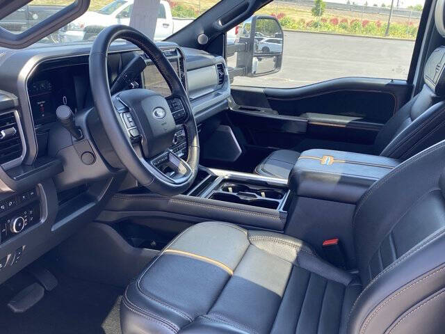 2024 Ford F-450 Super Duty Platinum