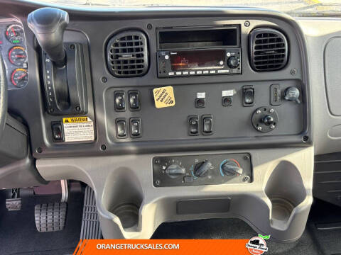 2024 Freightliner M2 106