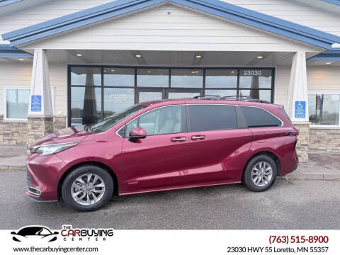 2021 Toyota Sienna XLE 7-Passenger Photo