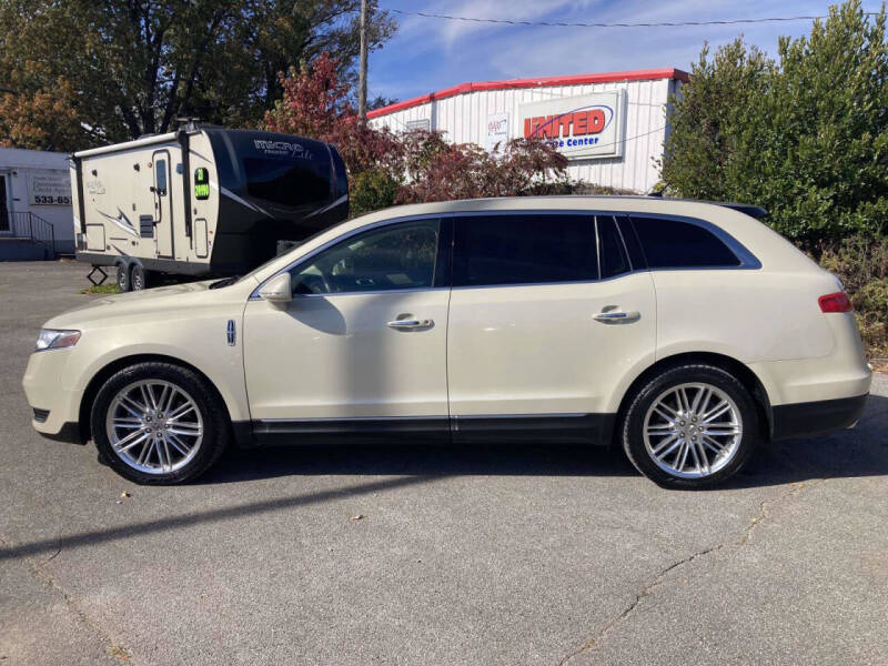 2016 Lincoln MKT EcoBoost