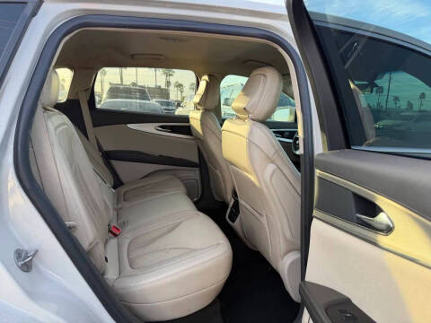 2020 Lincoln Nautilus Standard