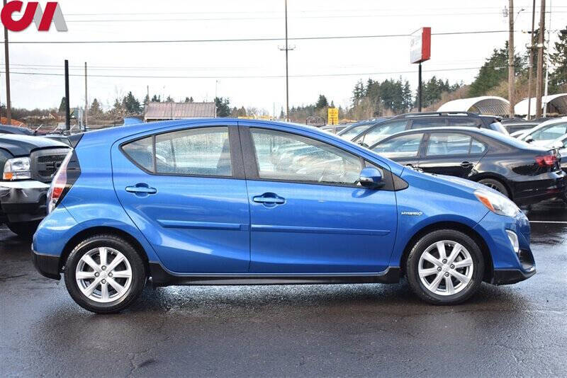 2017 Toyota Prius c One