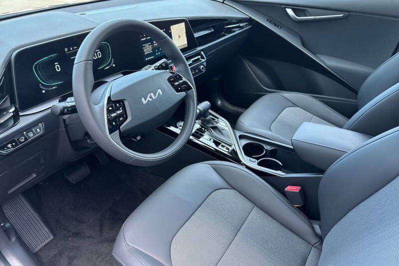 2026 Kia Niro EX