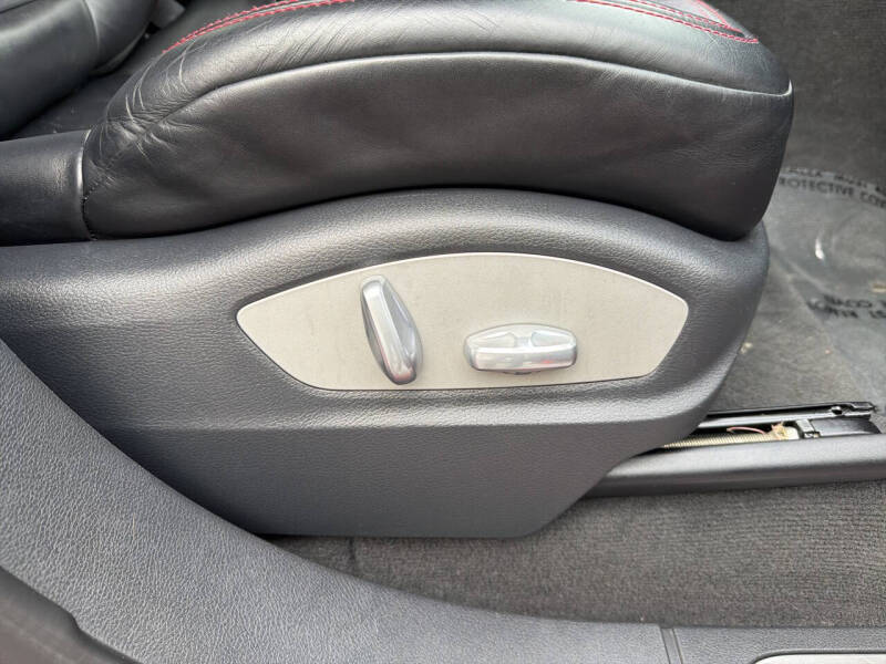 2016 Porsche Cayenne GTS