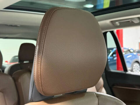 2019 Volvo XC90 T6 Momentum