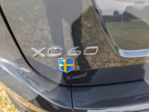 2015 Volvo XC60 T6 R-Design Platinum