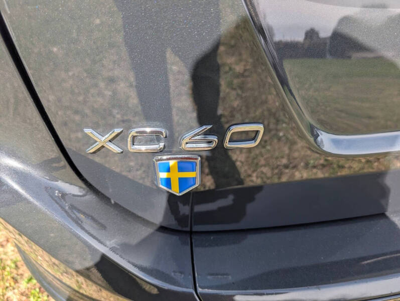 2015 Volvo XC60 T6 R-Design Platinum