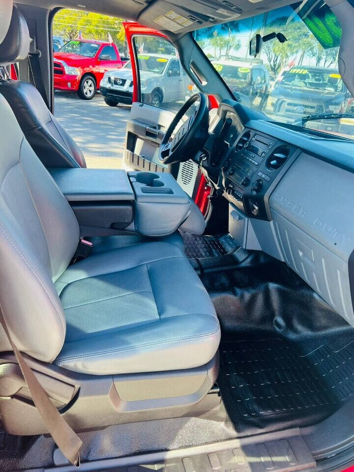 2013 Ford F-250 Super Duty  - $23,950