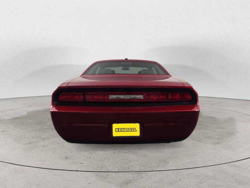2009 Dodge Challenger SE