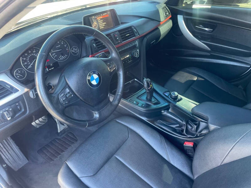 2017 BMW 3 Series 320i