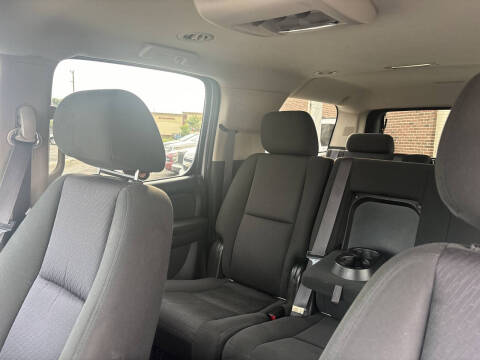 2011 GMC Yukon XL SLE