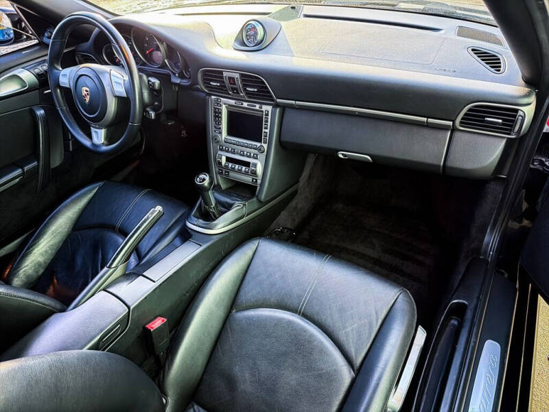 2005 Porsche 911 Carrera