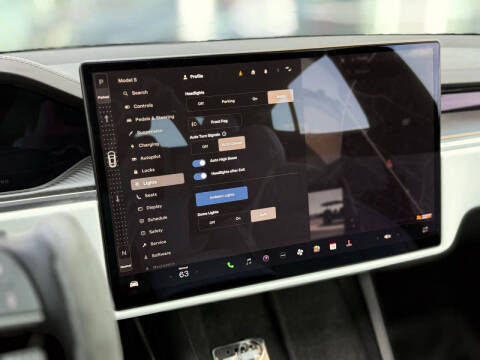 2022 Tesla Model S Plaid