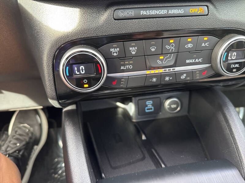 2021 Ford Escape Titanium