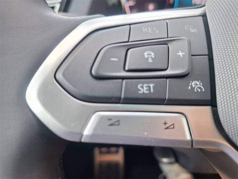 2026 Volkswagen Atlas Cross Sport SEL R-Line Black 4Motion