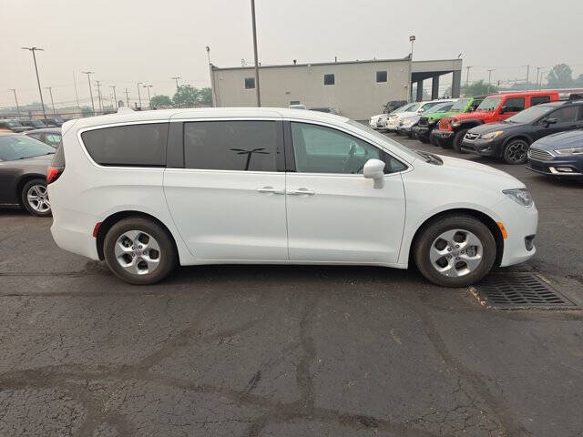 2018 Chrysler Pacifica Hybrid Touring Plus