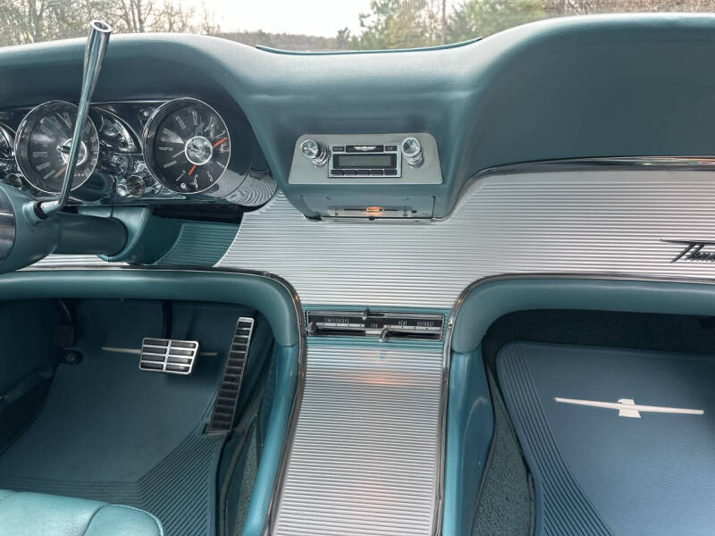 1963 Ford Thunderbird