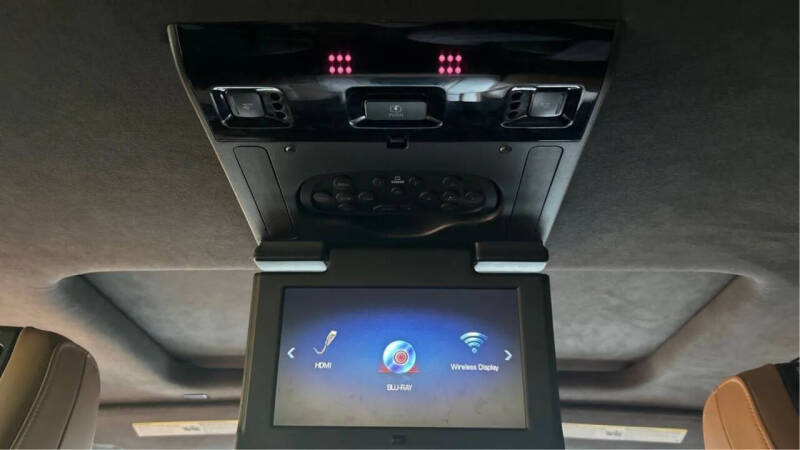 2017 Cadillac Escalade Platinum