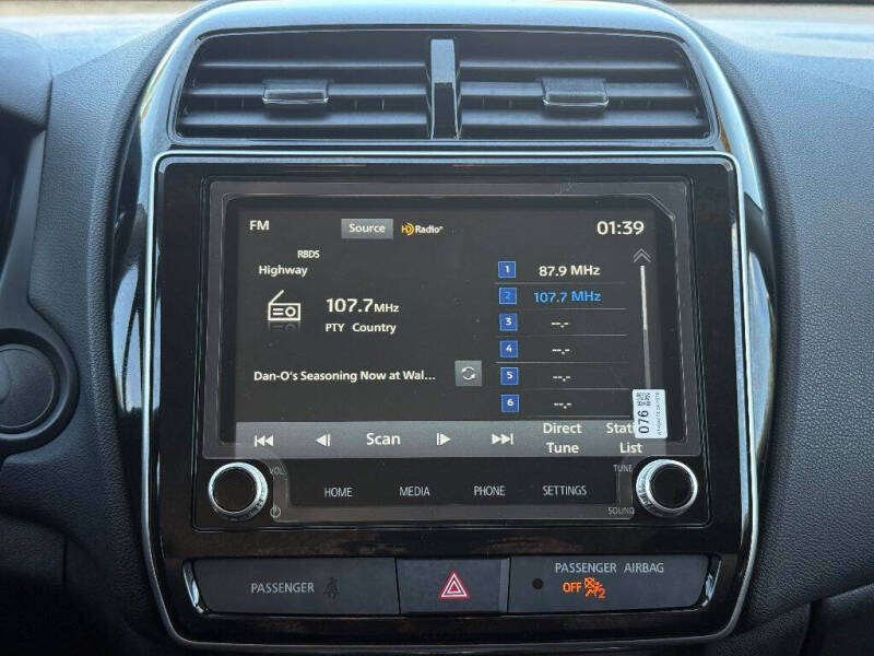 2025 Mitsubishi Outlander Sport LE