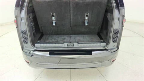 2024 Land Rover Discovery P300 Dynamic SE