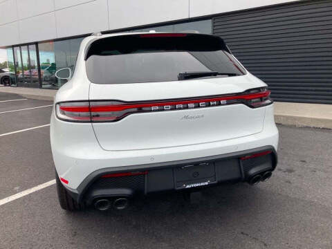 2025 Porsche Macan