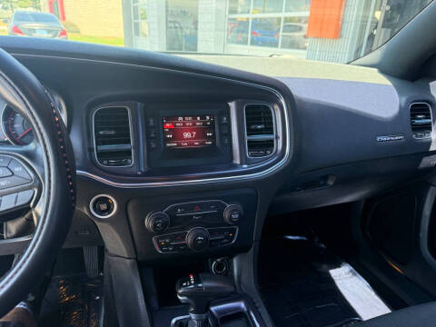 2016 Dodge Charger SE