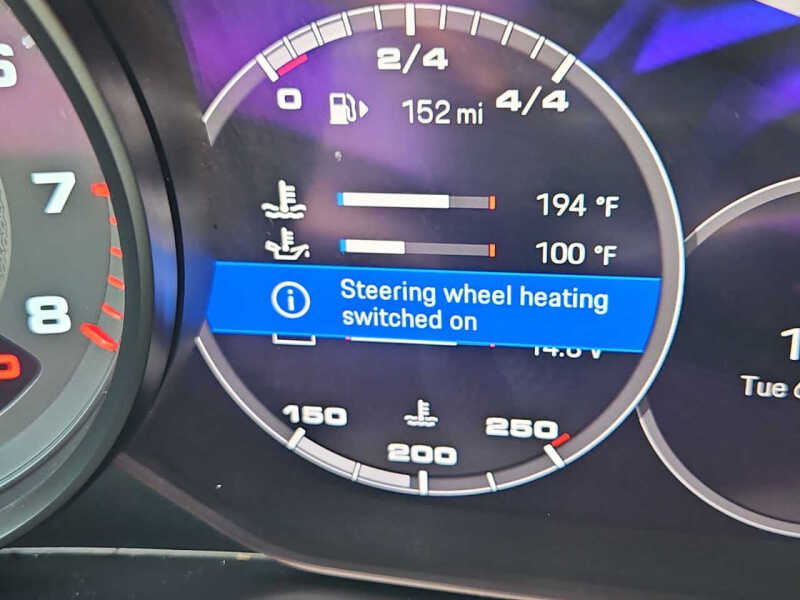 2023 Porsche Cayenne Platinum Edition