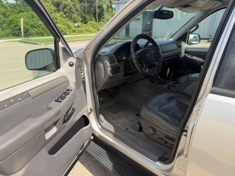 2003 Ford Explorer XLT