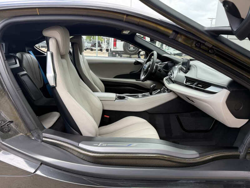 2015 BMW i8