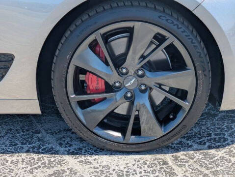 2023 Genesis G70
