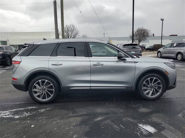 2023 Lincoln Corsair Standard