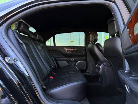 2017 Lincoln Continental Select