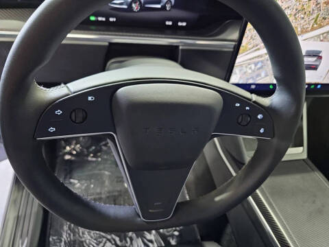 2025 Tesla Model X Plaid
