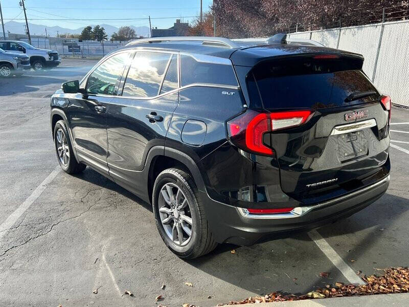 2024 GMC Terrain SLT