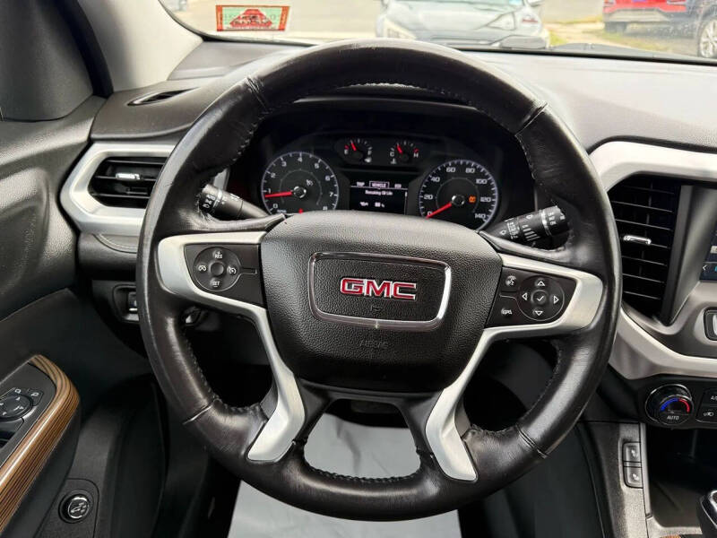 2017 GMC Acadia SLE-2