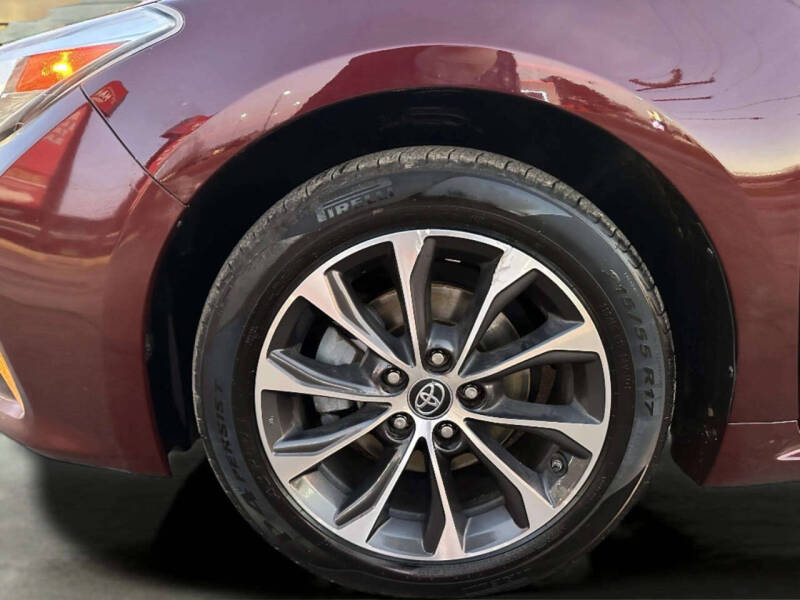 2017 Toyota Avalon XLE