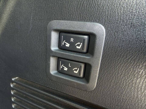 2017 Nissan Armada SV