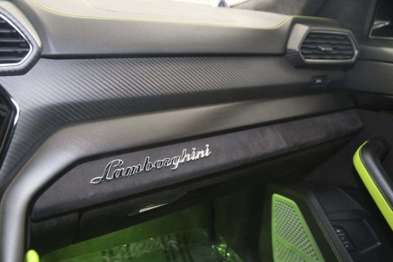 2022 Lamborghini Urus
