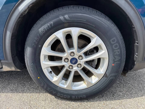 2020 Ford Escape SE
